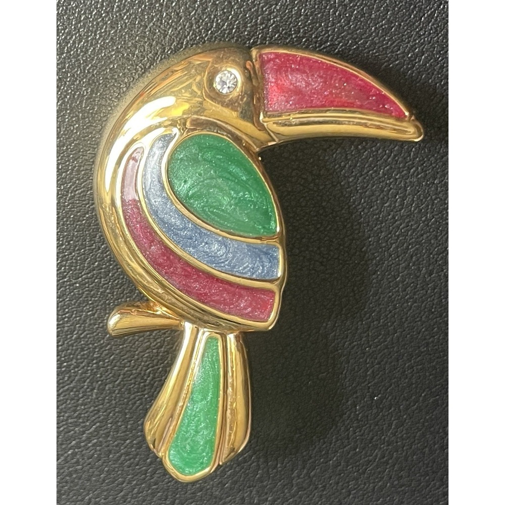 Vintage Enamel Toucan Brooch Gold Tone Bird Pin Jewelry Dimensional 80s 90s